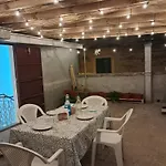 Feriehus A Casa Vostra-casa Indipendente Con Wifi E Terrazzo,2 Bagni,2 A Due Passi Dal Centro