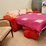 Feriehus A Casa Vostra-casa Indipendente Con Wifi E Terrazzo,2 Bagni,2 A Due Passi Dal Centro