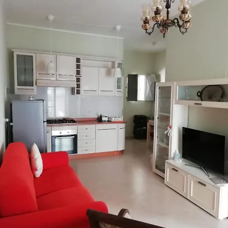 A Casa Vostra-casa Indipendente Con Wifi E Terrazzo,2 Bagni,2 A Due Passi Dal Centro Дом отдыха *