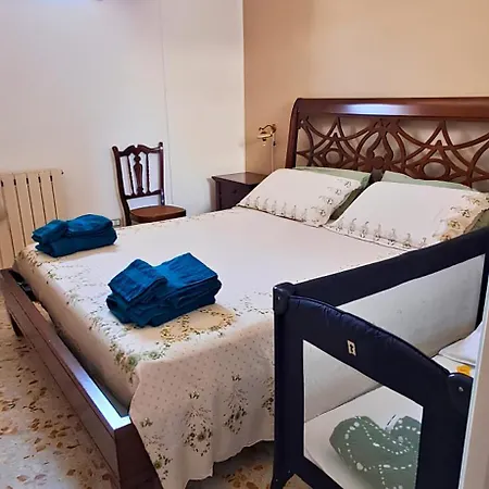A Casa Vostra-casa Indipendente Con Wifi E Terrazzo,2 Bagni,2 A Due Passi Dal Centro Hébergement de vacances *