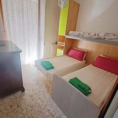 Vakantiehuis A Casa Vostra-casa Indipendente Con Wifi E Terrazzo,2 Bagni,2 A Due Passi Dal Centro