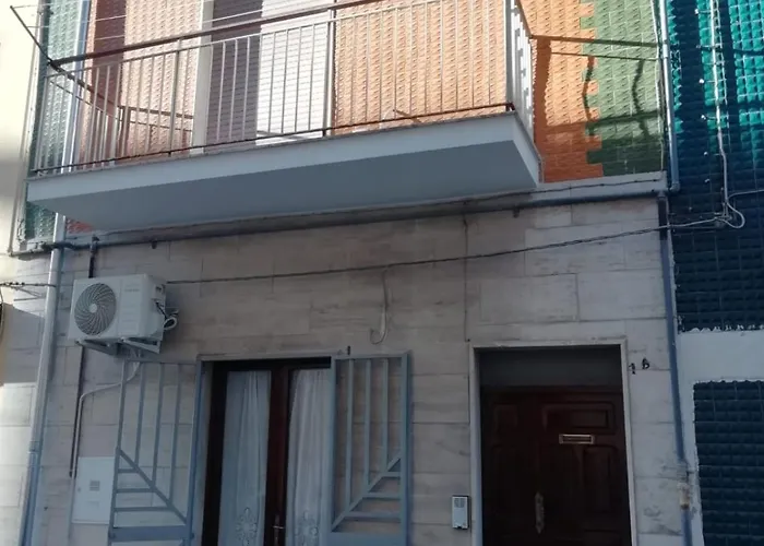 A Casa Vostra-casa Indipendente Con Wifi E Terrazzo,2 Bagni,2 A Due Passi Dal Centro Vakantiehuis