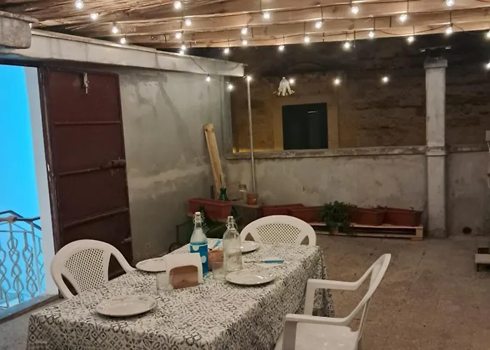 Ferienhaus A Casa Vostra-casa Indipendente Con Wifi E Terrazzo,2 Bagni,2 A Due Passi Dal Centro