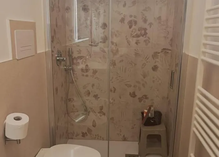 Vakantiehuis A Casa Vostra-casa Indipendente Con Wifi E Terrazzo,2 Bagni,2 A Due Passi Dal Centro
