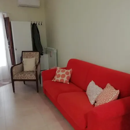 A Casa Vostra-casa Indipendente Con Wifi E Terrazzo A Due Passi Dal Centro